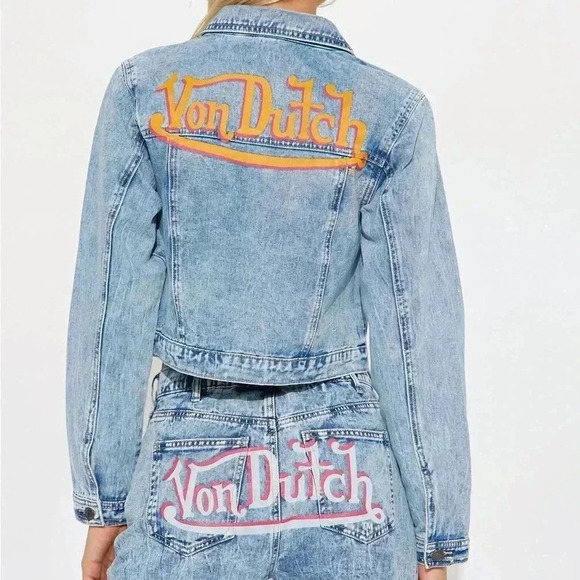 NWT Von Dutch Tie Front Patch Denim Jacket Light Wash - Picture 2 of 8